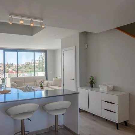 Stunning Villamar, Next To The Beach Holiday home *